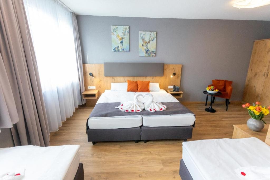 Quadruple Room room - Image 1