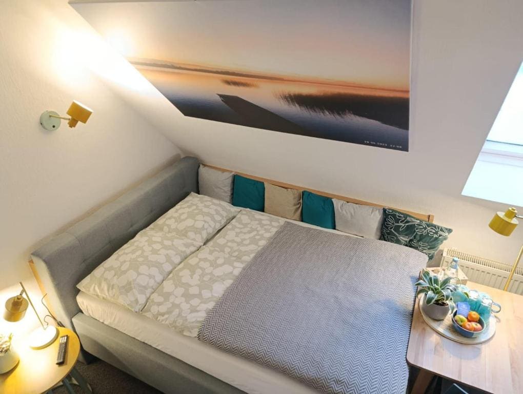 Small Double Room room - Image 3