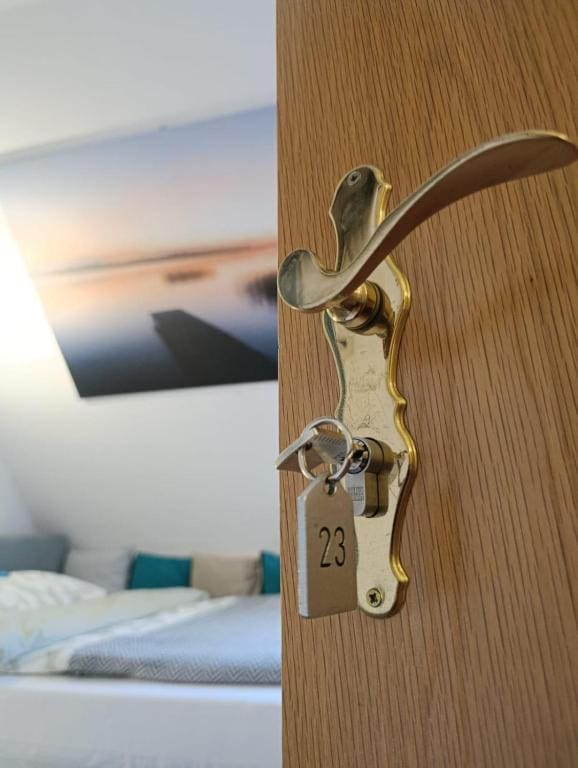 Small Double Room room - Image 1