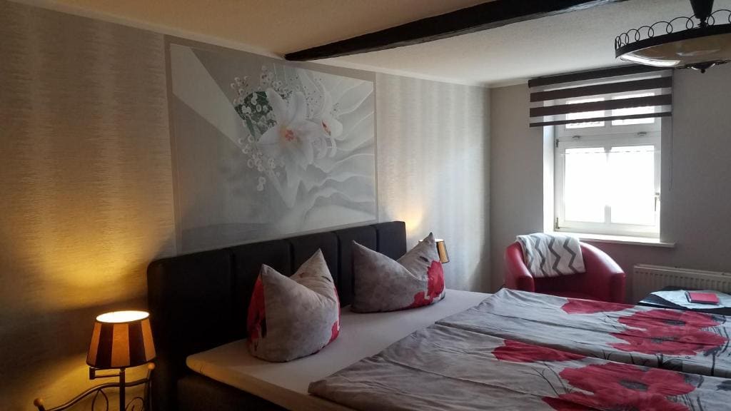 Double Room with Private Bathroom room - Image 2