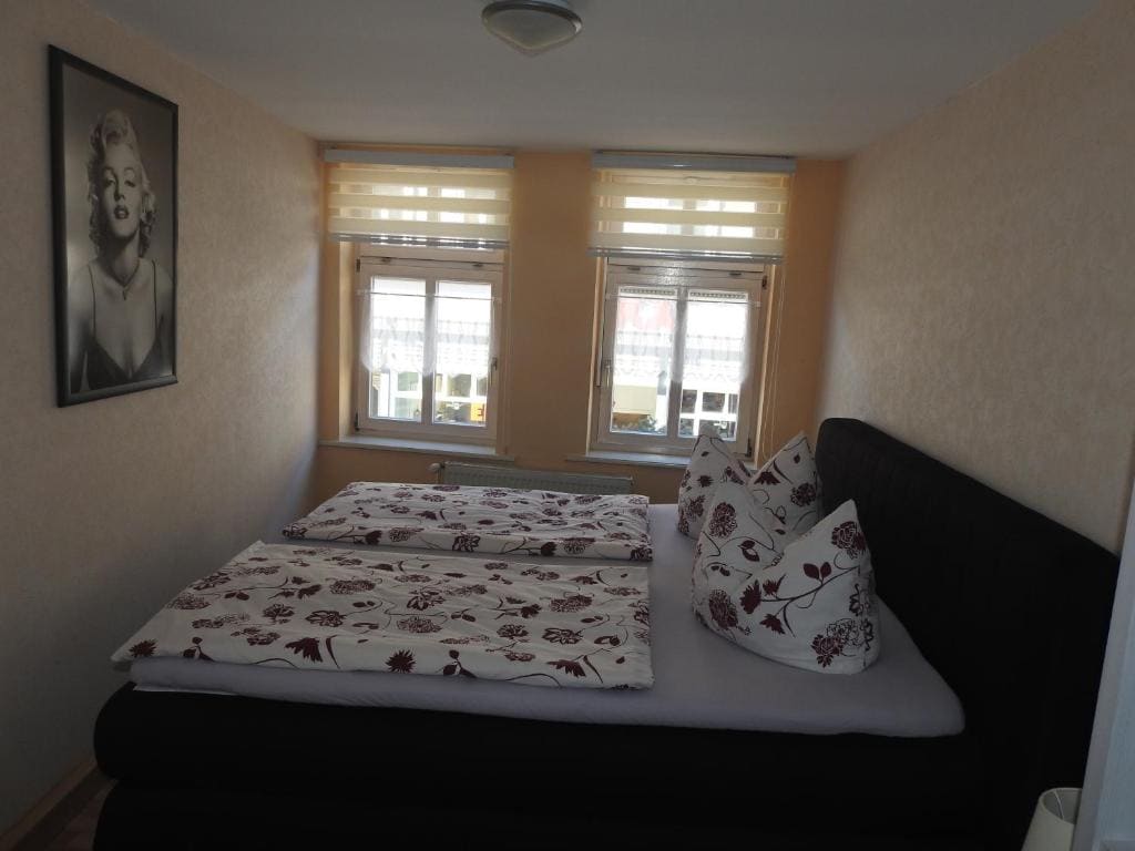 One-Bedroom Apartment room - Image 2