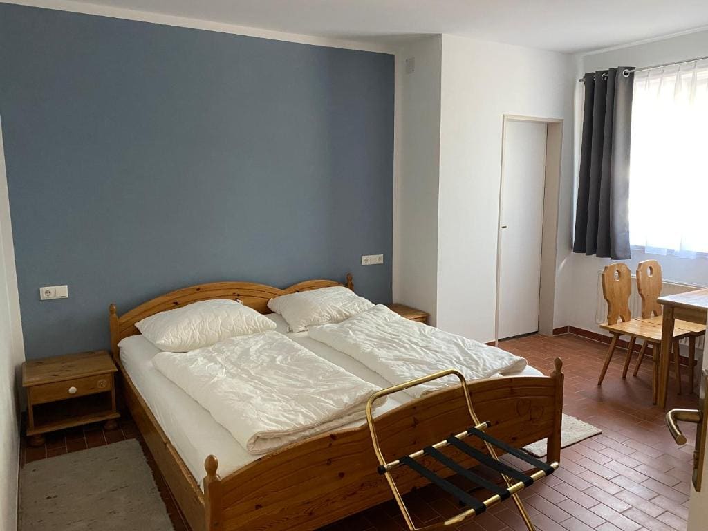Family Room room - Image 2