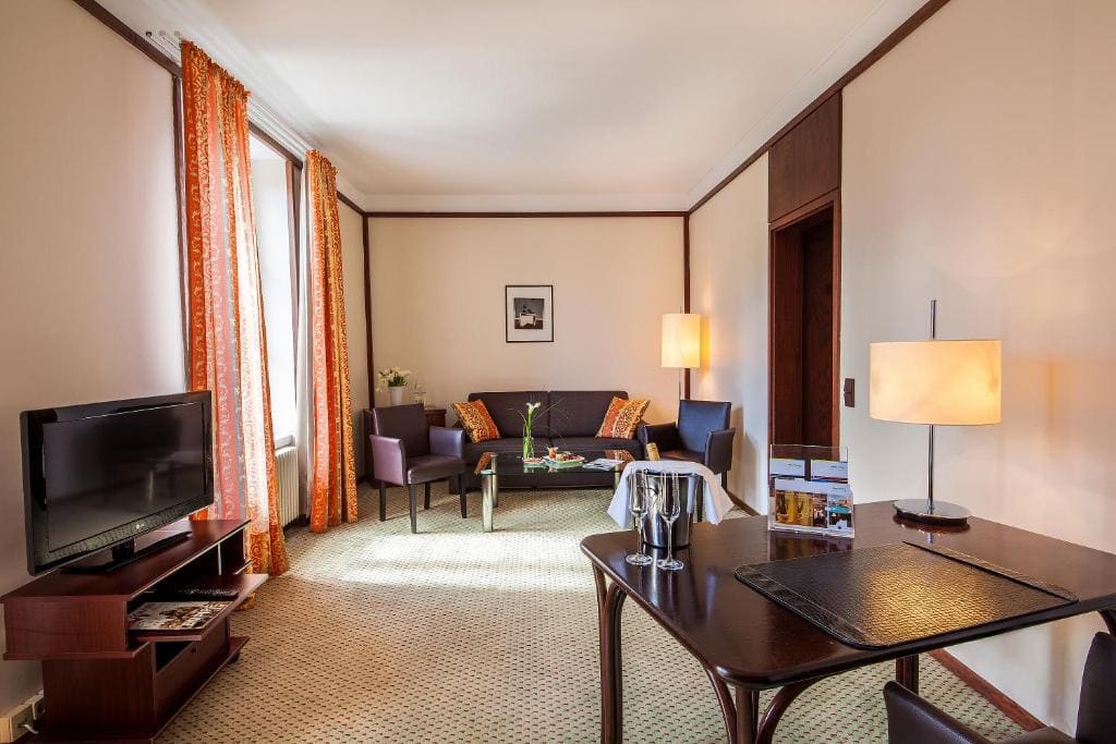 One-Bedroom Suite room - Image 1