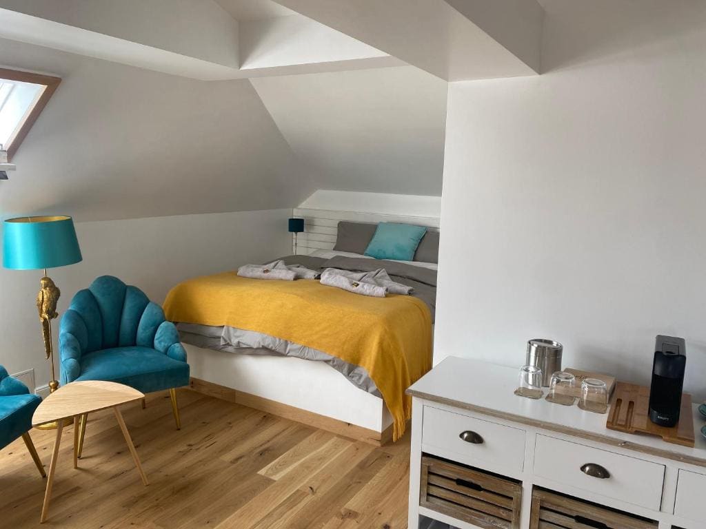 Junior Suite with Balcony room - Image 3