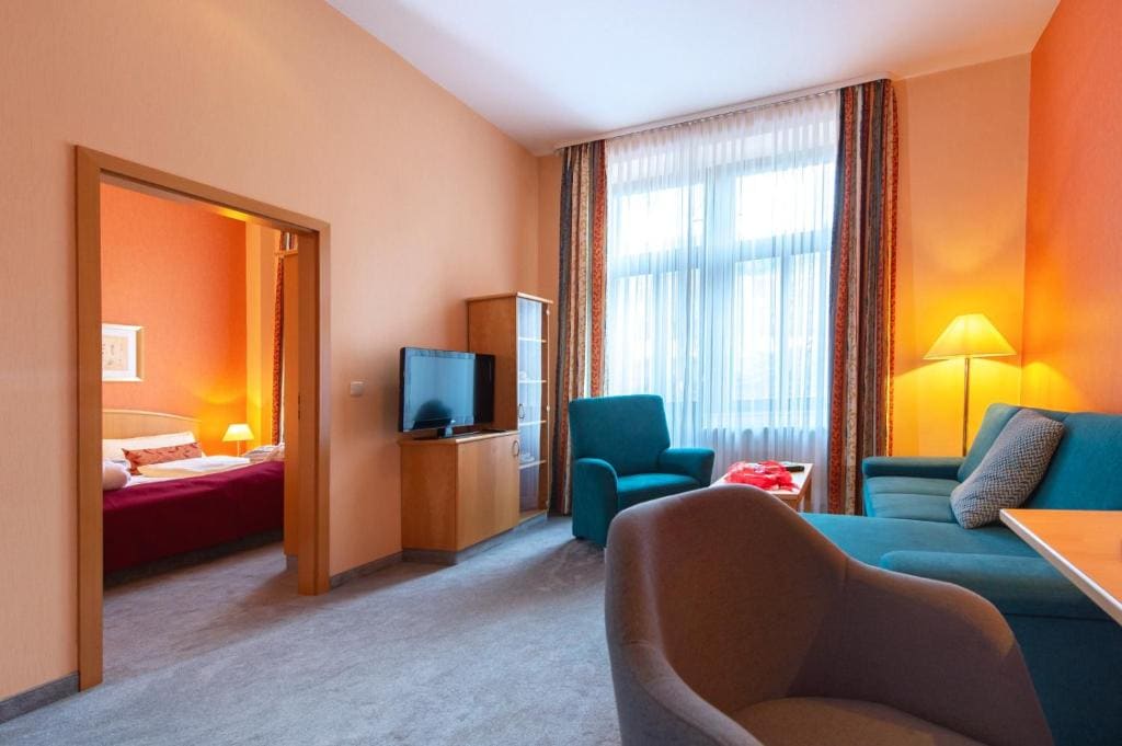 Two-Room Suite room - Image 3