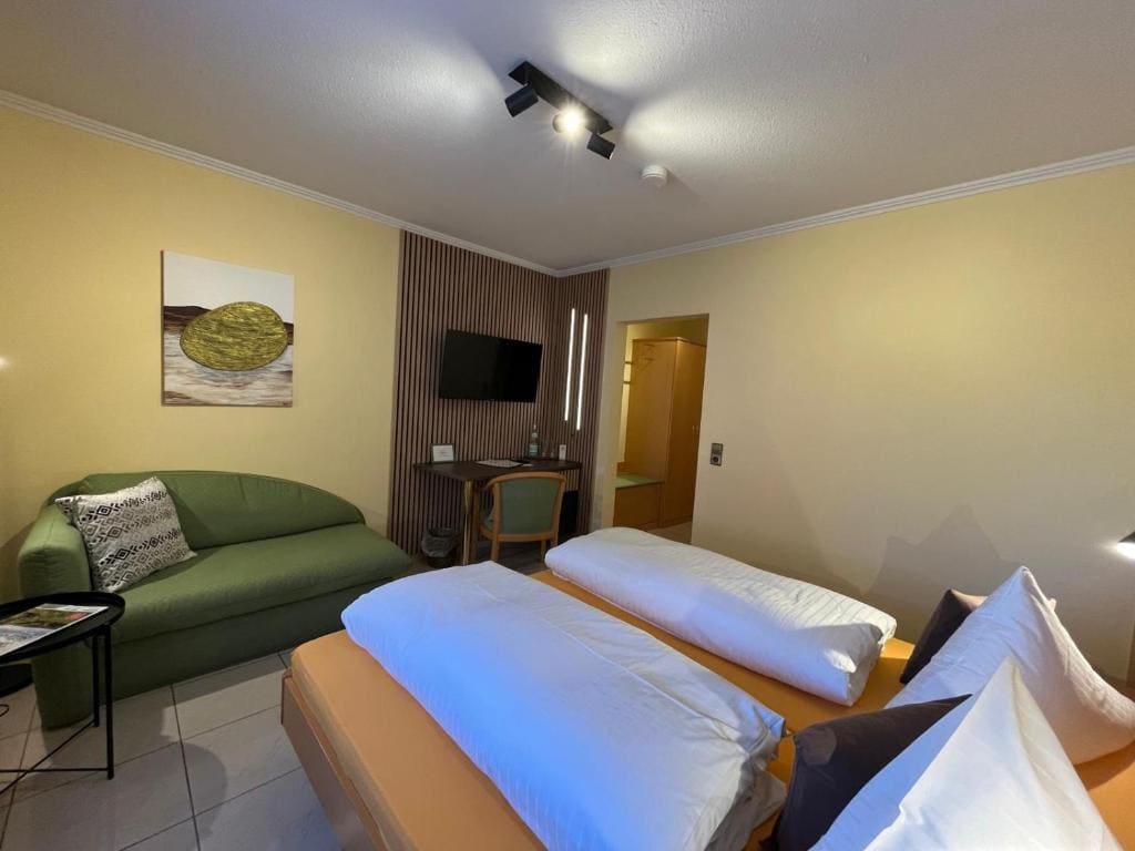 Standard Double Room room - Image 3