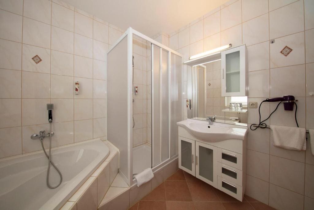 Premium Double Room room - Image 2