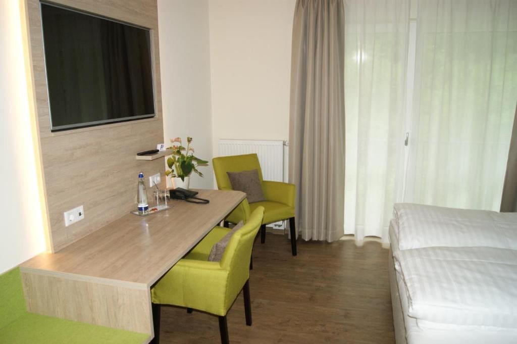 Deluxe Double Room with Balcony room - Image 1