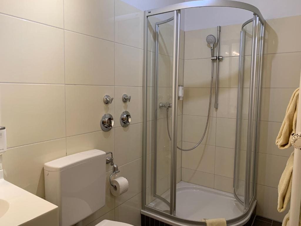 One-Bedroom Apartment room - Image 2