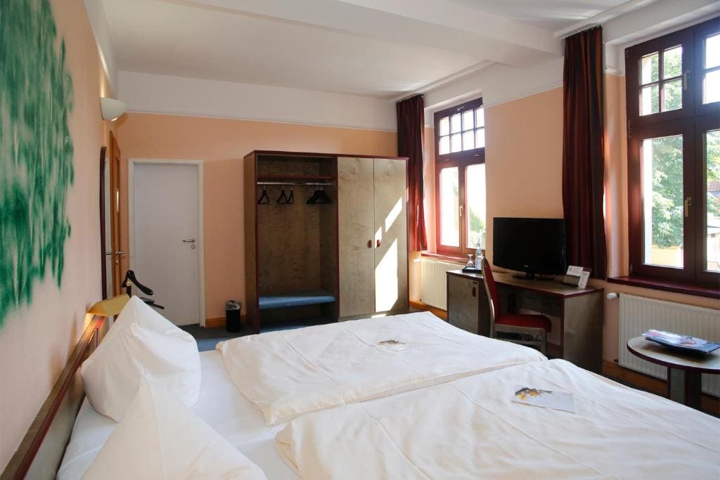 Economy Double Room room - Image 2