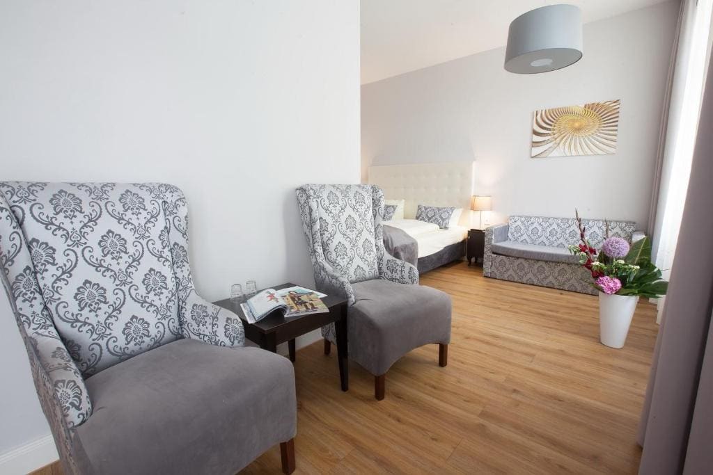Suite room - Image 2