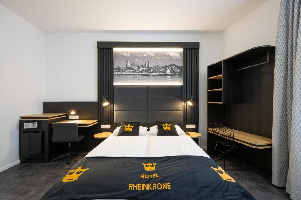 Deluxe Double Room room - Image 2
