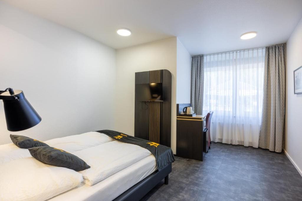 Deluxe Double Room with Sea View room - Image 2