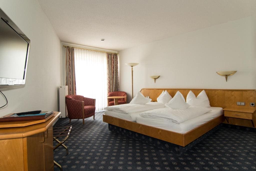 Suite with Balcony room - Image 3