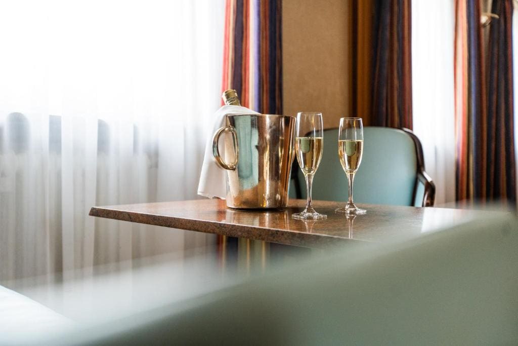 Suite room - Image 2