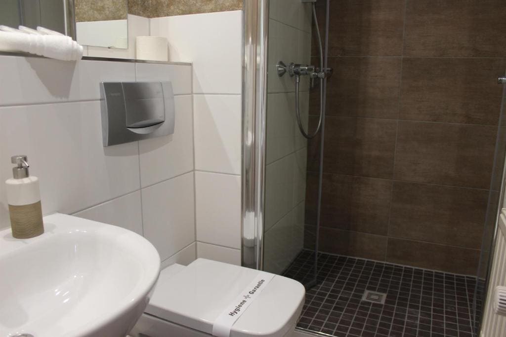 Family Room with Shower room - Image 1