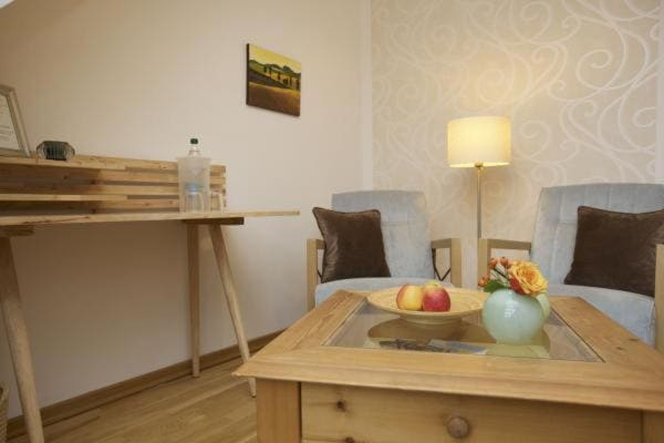 Double Room with Balcony room - Image 3