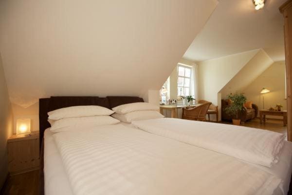 Standard Double Room room - Image 2