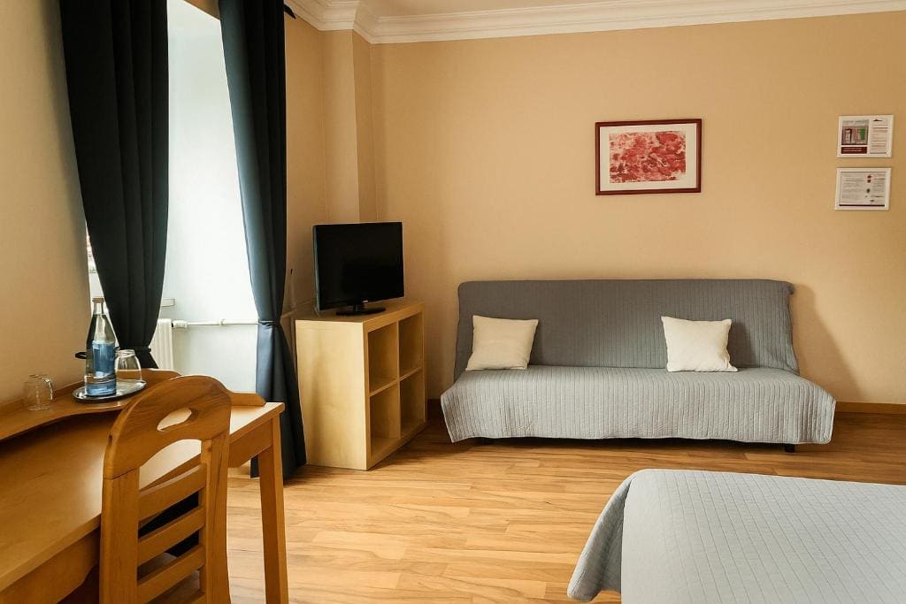 Deluxe Double Room room - Image 3
