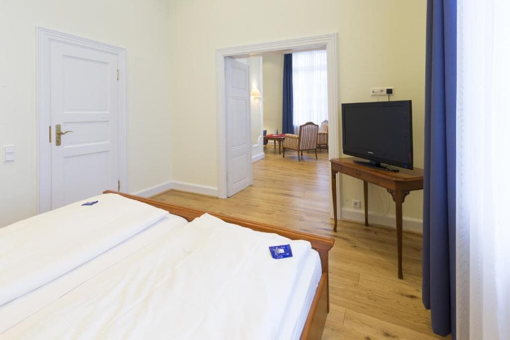 Suite room - Image 1