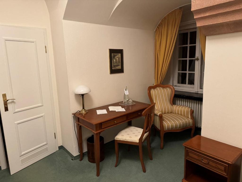 Standard Twin Room room - Image 2