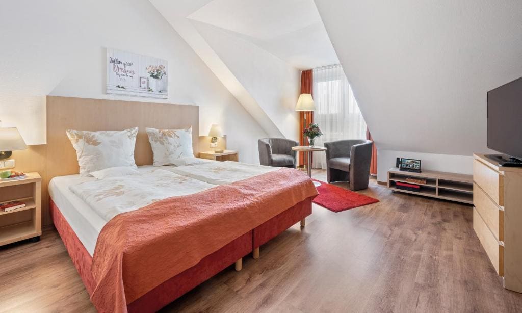 Large Double Room room - Image 1