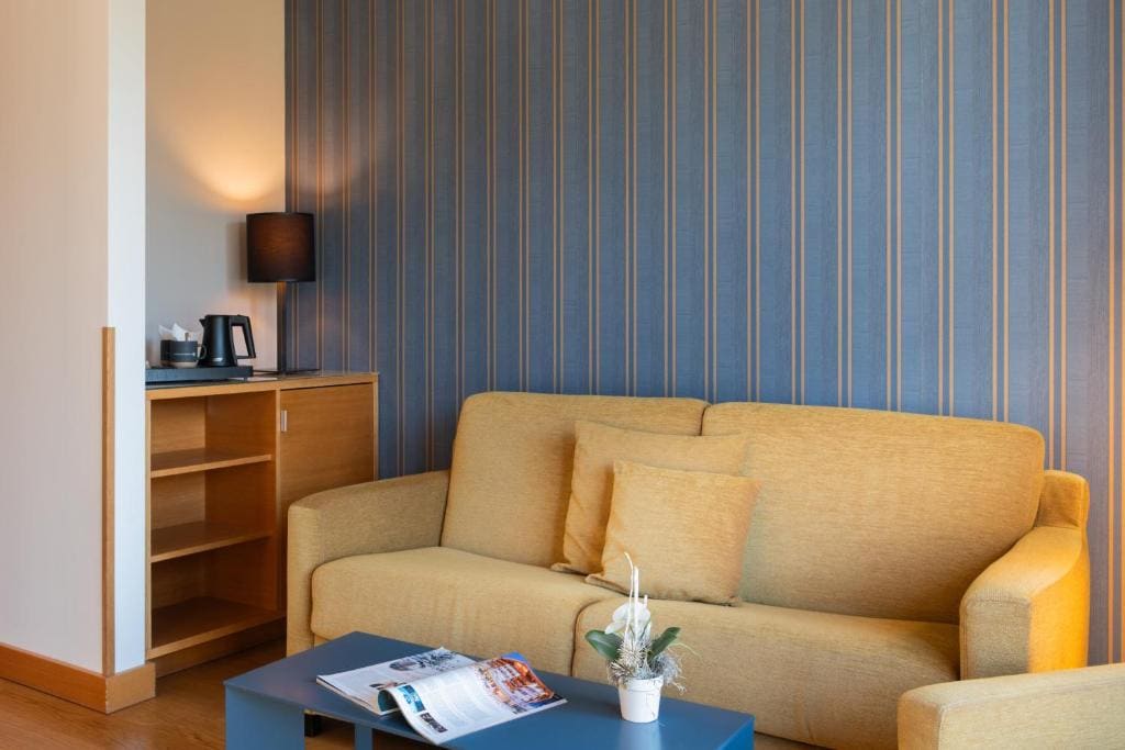 Suite room - Image 2