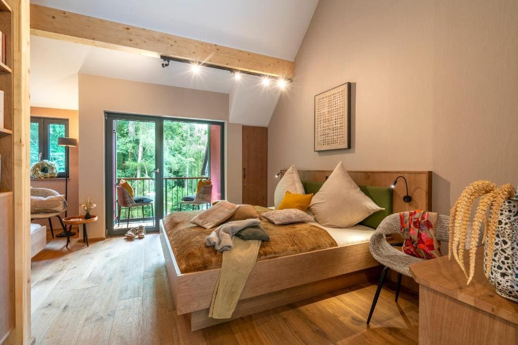 Triple Room with Balcony room - Image 1