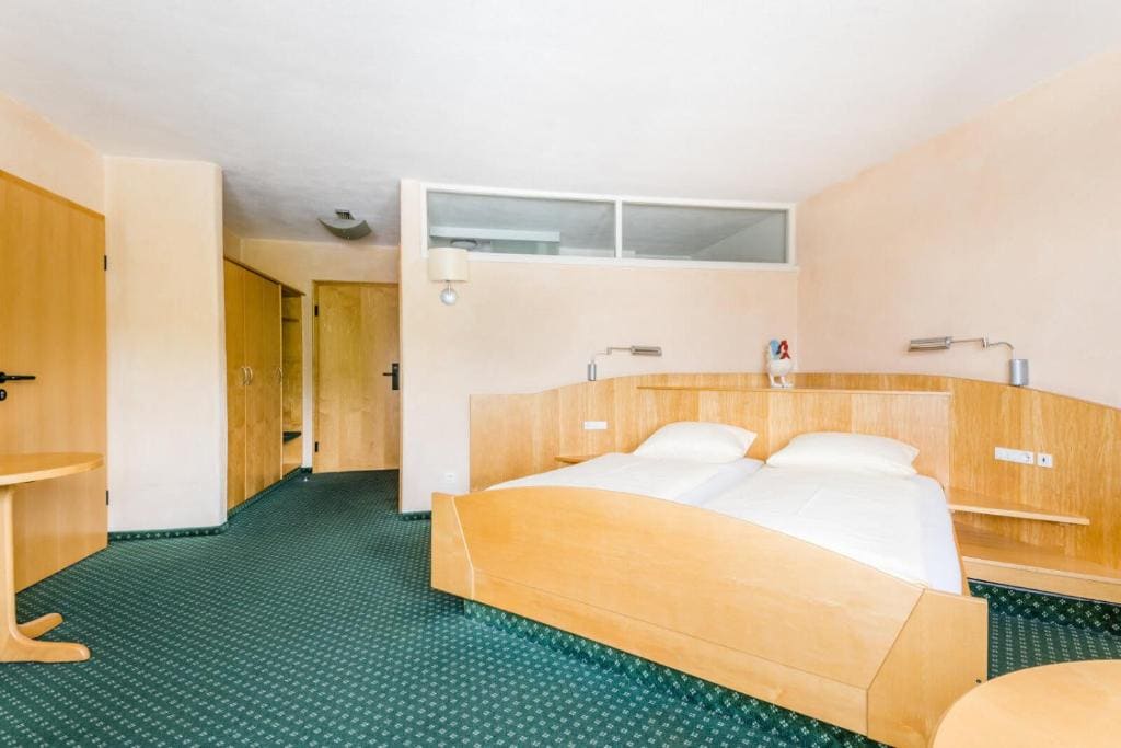 Double Room with Balcony room - Image 1