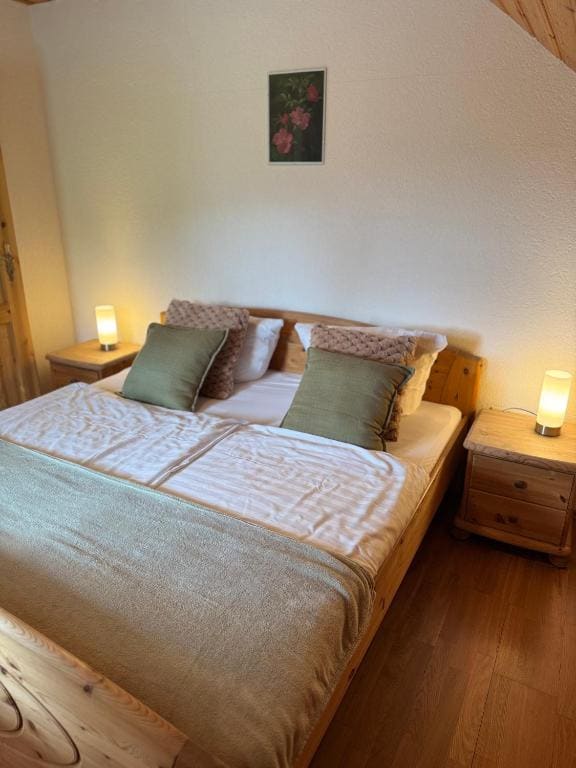Apartment - Split Level room - Image 1