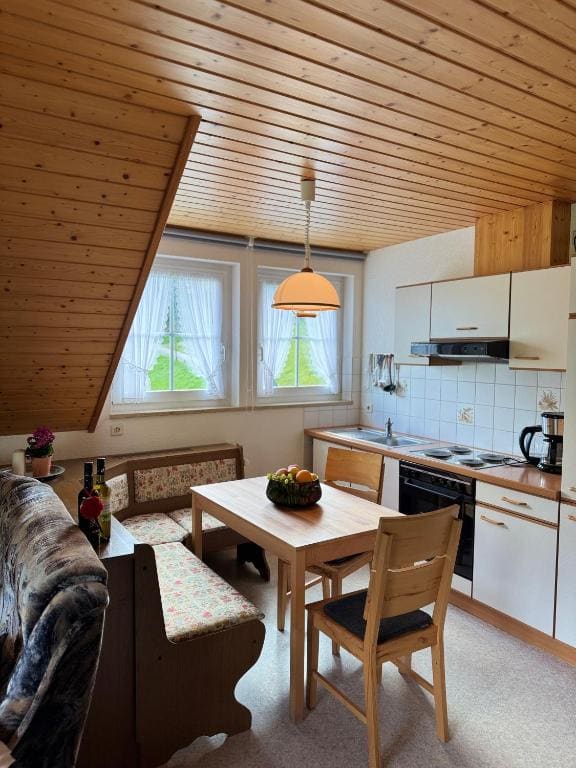 Apartment - Split Level room - Image 2