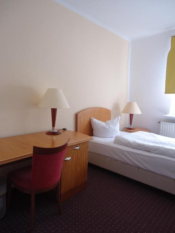 Three-Bedroom Apartment room - Image 2