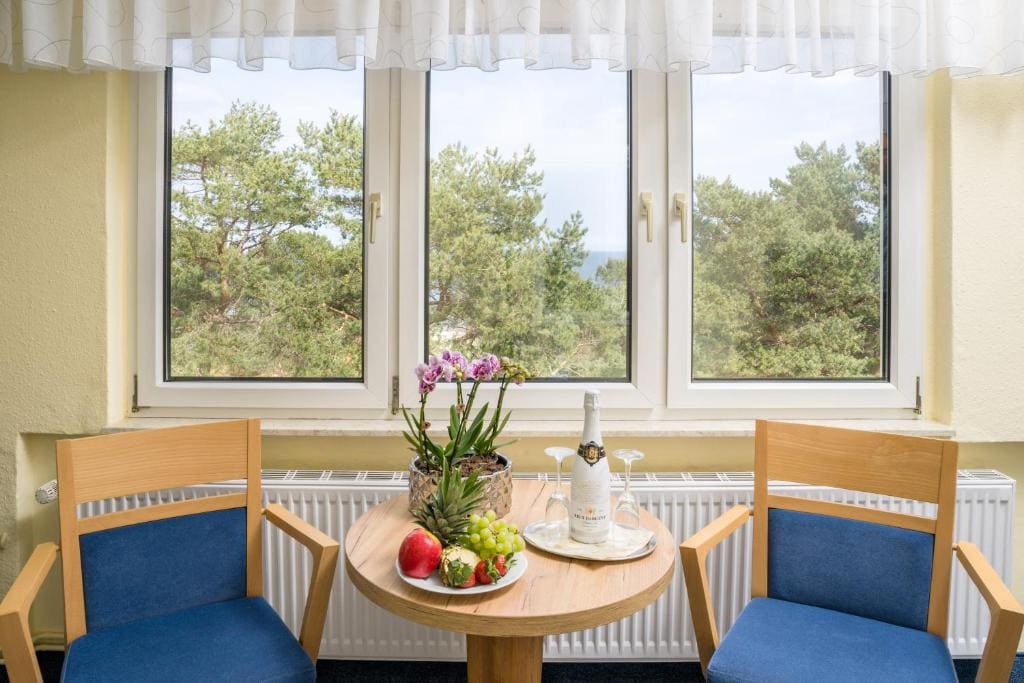 Double Room Seaside with Veranda room - Image 3