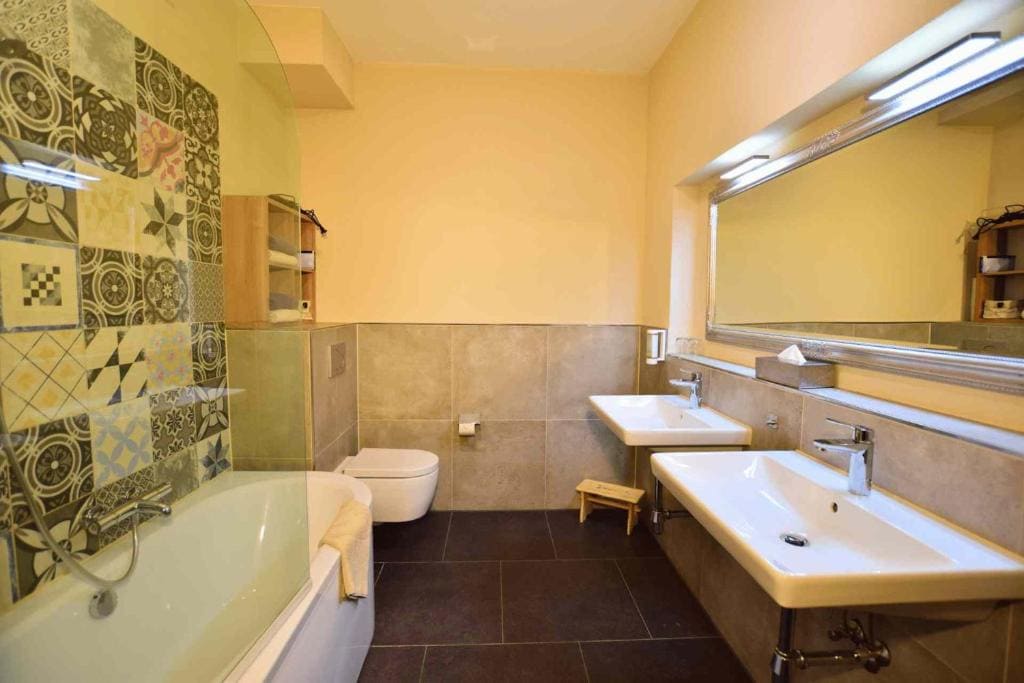 Family Room with Bath room - Image 3