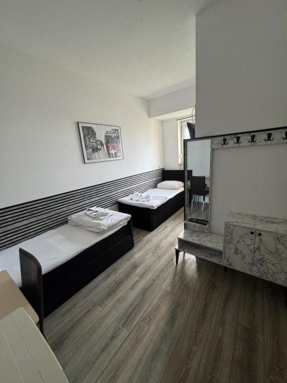 Budget Double Room room - Image 2