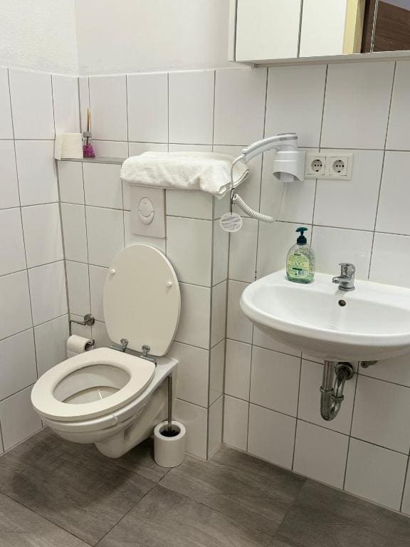 Double or Twin Room room - Image 3