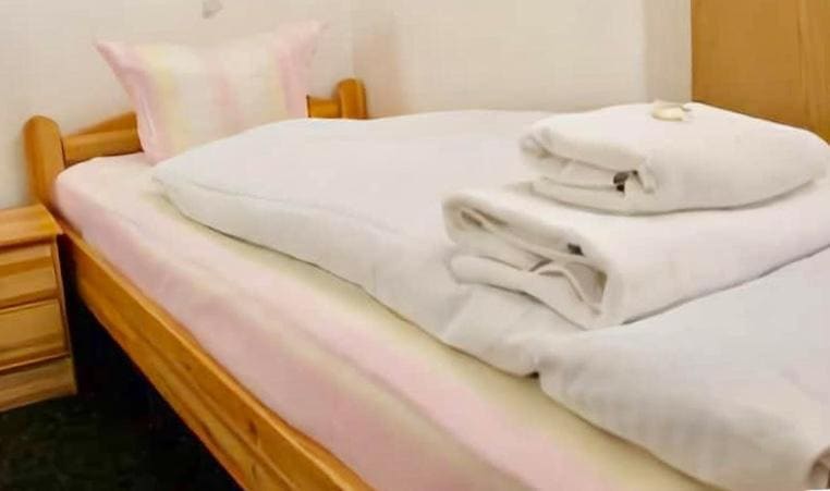 Double or Twin Room with Shared Bathroom room - Image 2