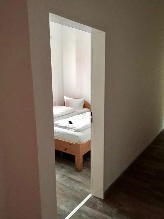 Double or Twin Room with Shared Bathroom room - Image 3