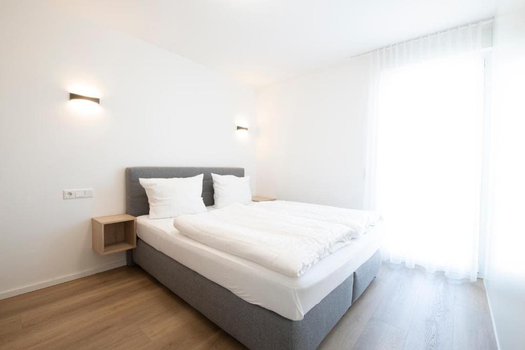 One-Bedroom Apartment room - Image 3