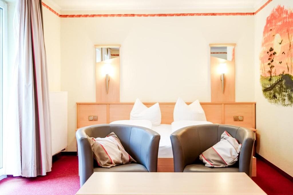 Deluxe Room room - Image 3