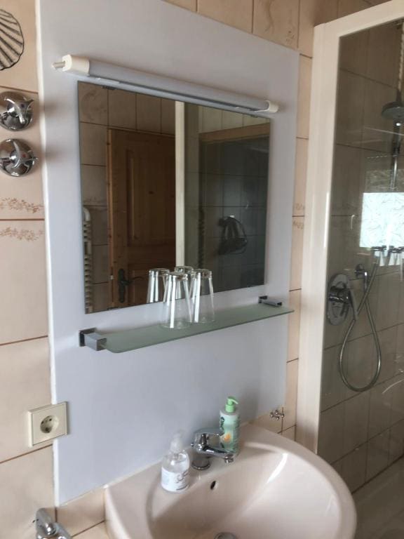 Double Room with Balcony room - Image 1