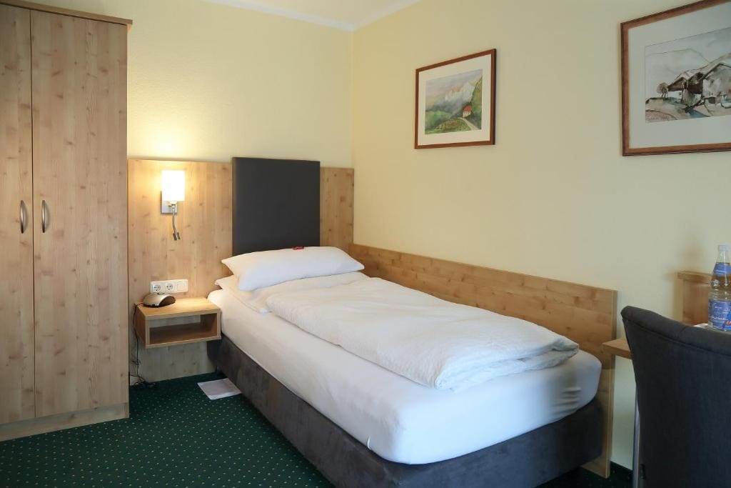 Comfort Single Room room - Image 2