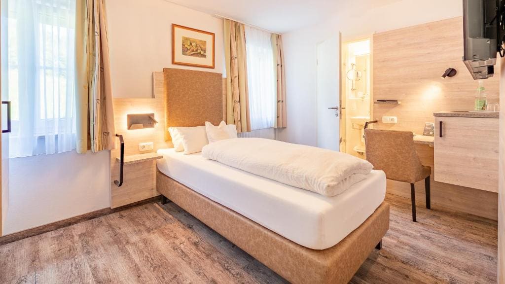 Comfort Single Room room - Image 1