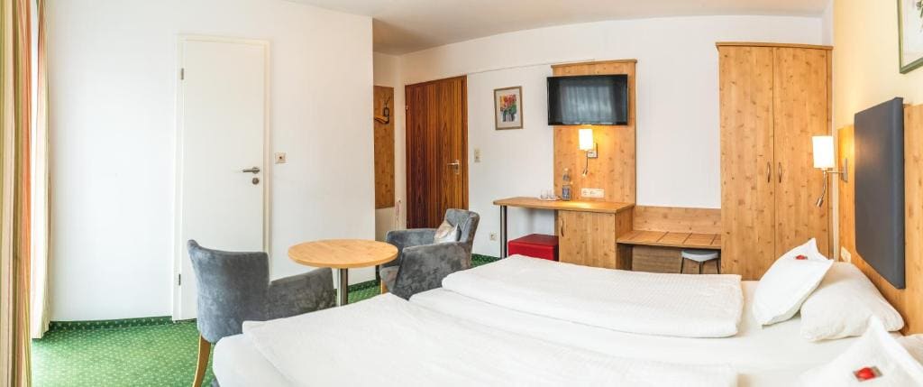 Standard Double Room room - Image 2