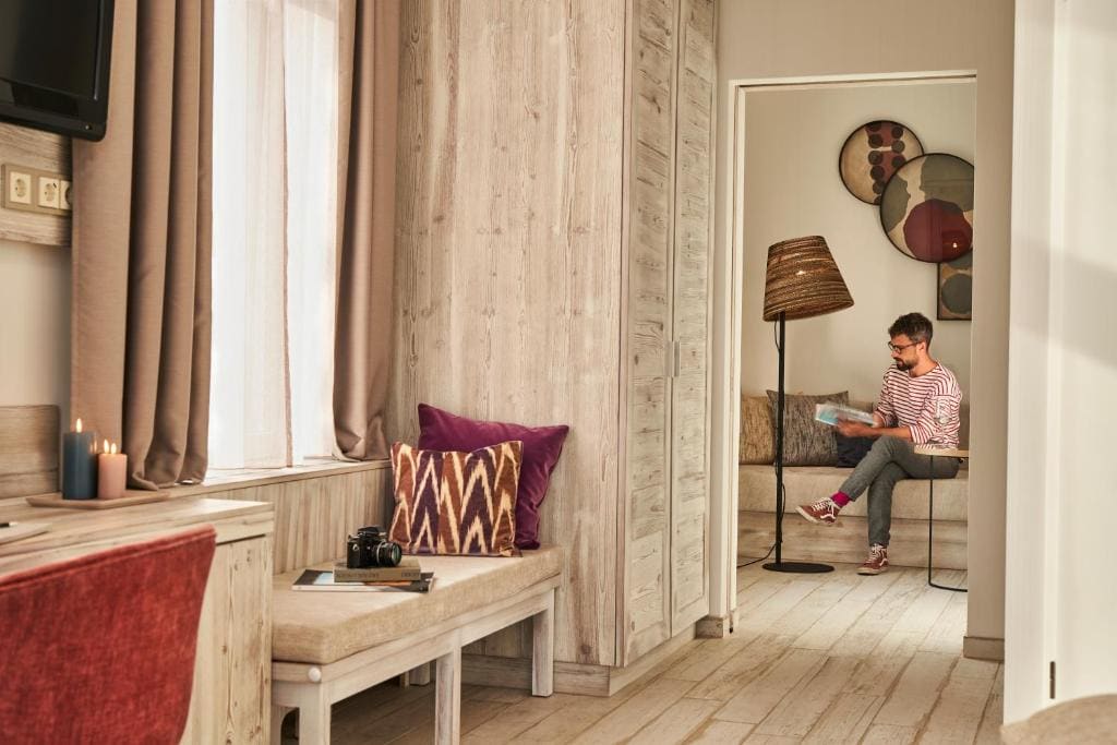 Junior Suite with Ocean View room - Image 1