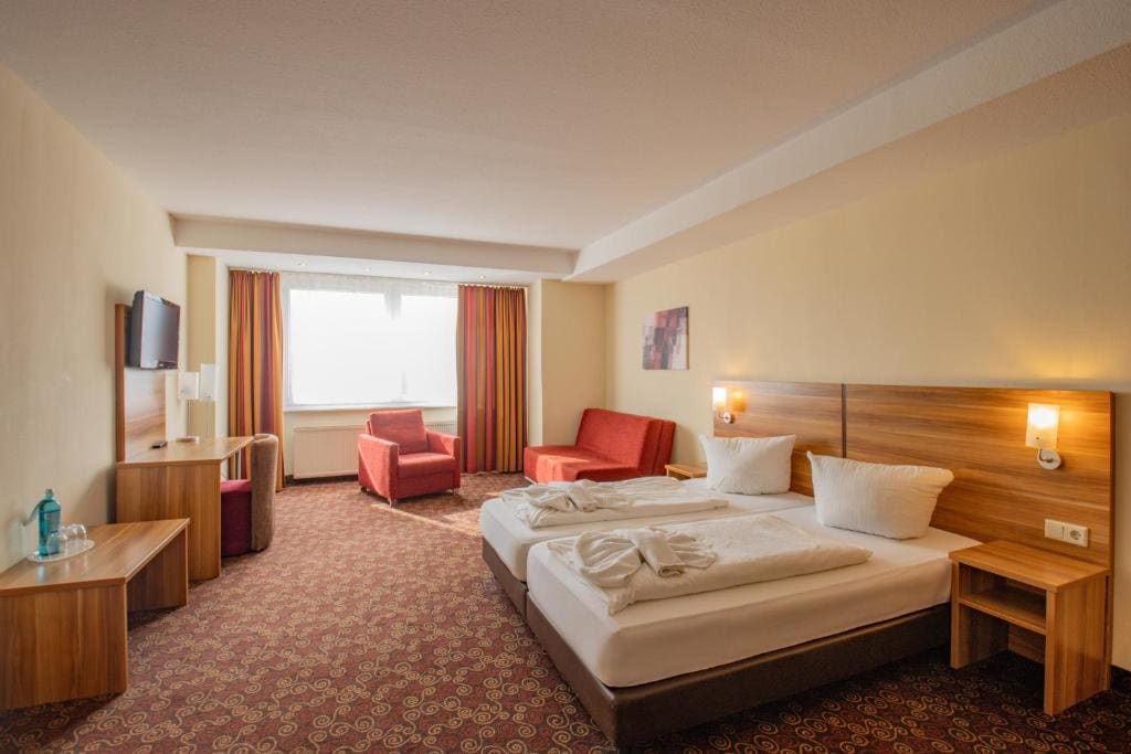 Family Room room - Image 1