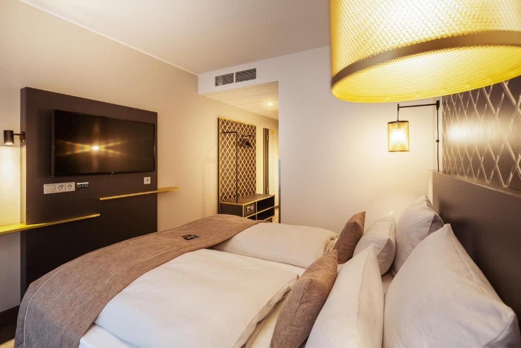 Standard Queen Room room - Image 1