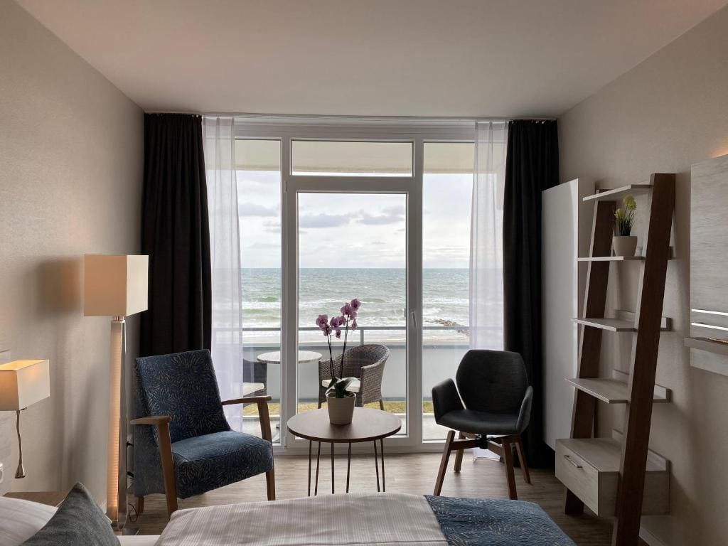 Double Room with Sea View room - Image 1