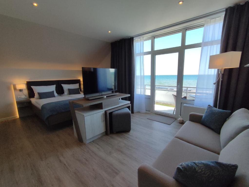 Family Room with Sea View room - Image 1
