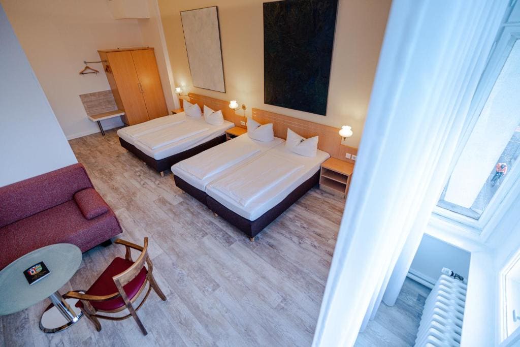 Quadruple Room room - Image 1